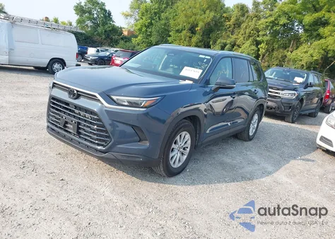 2025 Toyota Grand Highlander Xle z USA, uszkodzony, nr VIN 5TDAAAB55SS083263